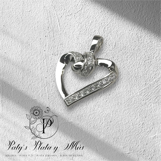 DIJE DE CORAZON CON NUDO